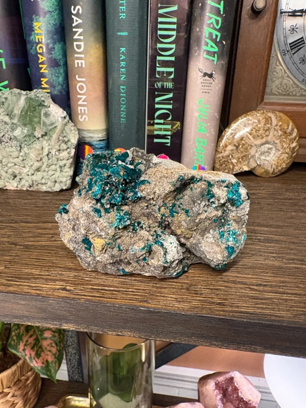 Large Dioptase on Matrix - Picture 4 of 5